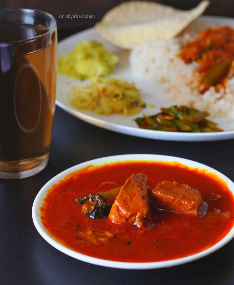 Kerala restaurant style fish curry recipe | Choora (Tuna) fish curry ...