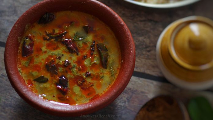 Kerala style cheera parippu curry recipe - Amaranth dal curry - Spinach lentil curry