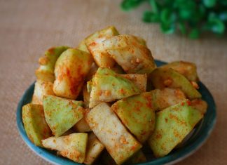 Healthy-guava-chaat-guava-recipes-peraykka-salad-recipe-for-weight-loss